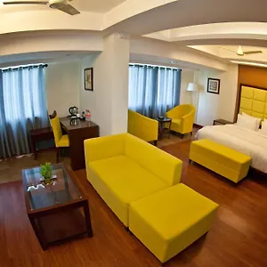 Paramount Tower Hotell